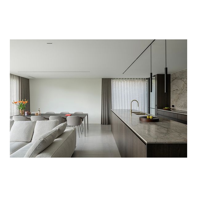 Bouw of verbouwplannen? 

Weten jullie ook niet waar te starten bij jullie zoektocht naar de architect om jullie droomwoning te realiseren? 

Tijdens de Open Huizen dag ARCHITEKT ONTDEKT 2024  op zondag 29 september 2024 kunnen jullie een rondleiding krijgen in een inspirerende woning van CH- Architecten.

Neem een kijkje op de website https://www.architektontdekt.be en schrijf u in voor een bezoek in de nieuwbouwwoning te Drongen.
CH- Architecten en de bouwheer zullen u met veel plezier ontvangen.

 #totaalconceptzonderzorgen #highendarchitecture #totaalconcepten #teamworkmakesthedreamwork #baksteenarchitectuur #belgischearchitectuur #modernbouwen #belgianarchitecture #modernearchitectuur #architektontdekt #zoekeenarchitect #architect